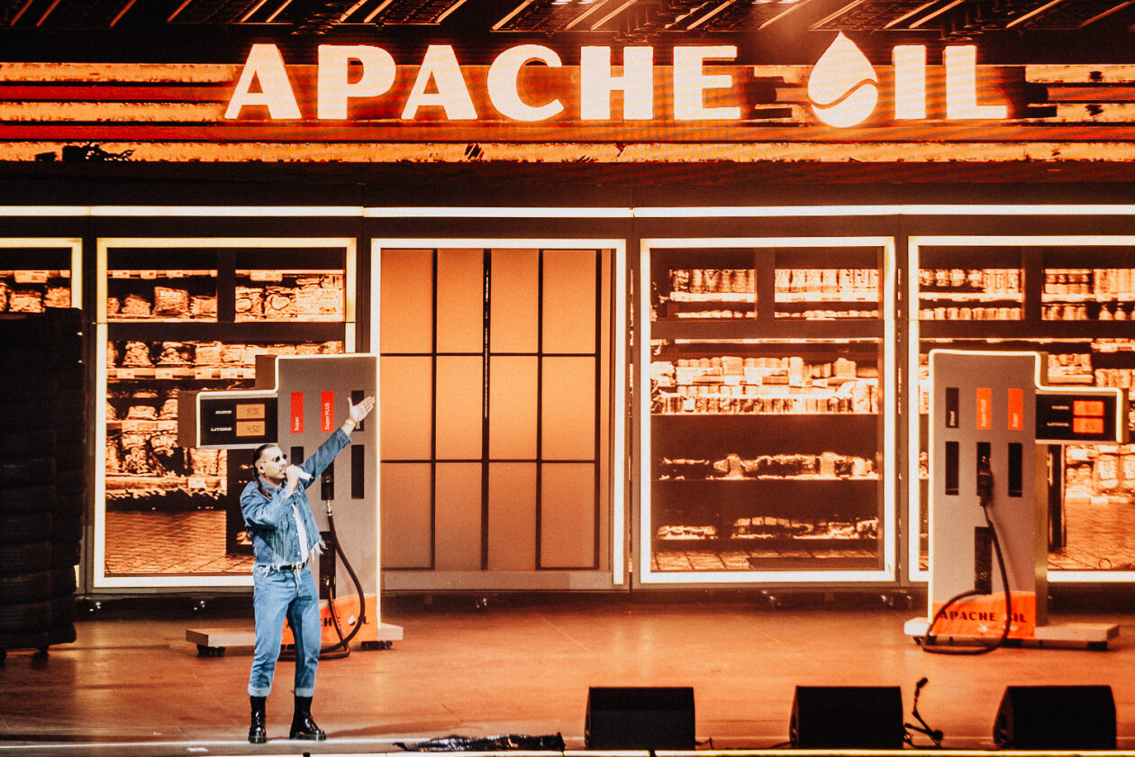 Drei ausverkaufte Konzerte in der Waldbühne: perfektes Entertainment. Und die Gigs für 2024 stehen schon. – Apache 207.