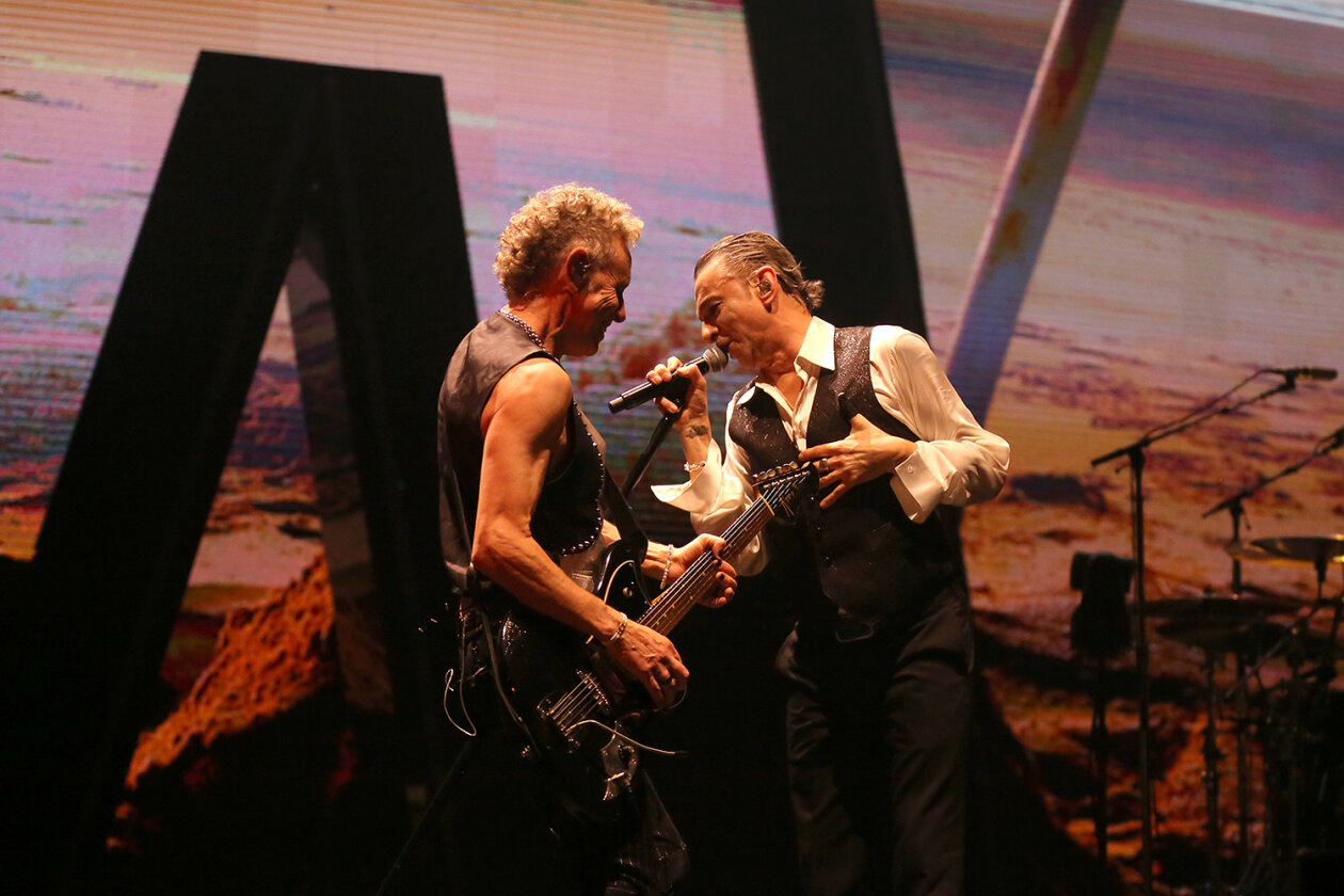 Depeche Mode – Auf  "Memento Mori"-Welttour: Dave Gahan, Martin Gore und Band liefern - und Tausende rasten aus. – Martin und Dave.