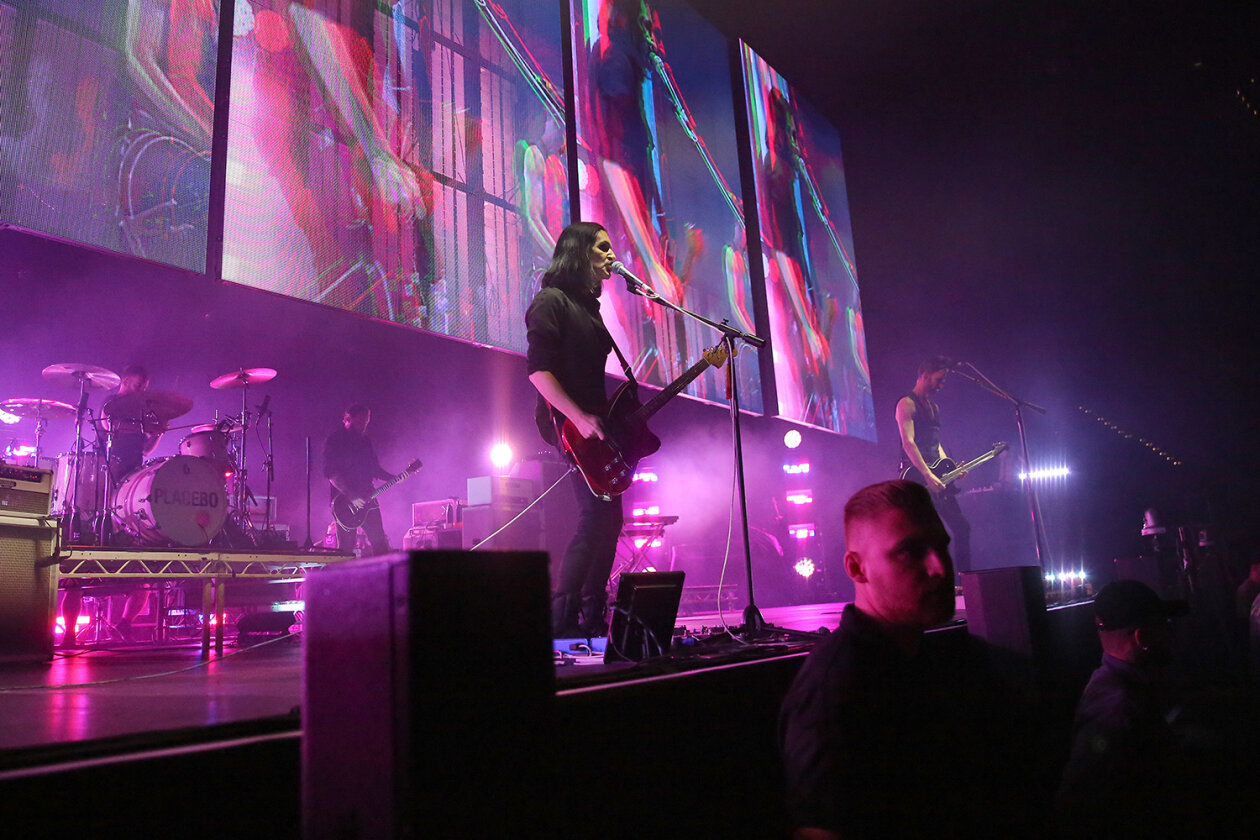 Auf "Never Let Me Go"-Tour: Tausende Fans wollten Brian Molko und Stefan Olsdal in Hamburg sehen. – Placebo in HH.