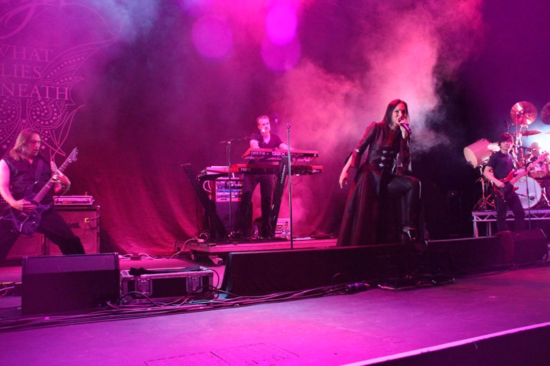 Tarja Turunen – Souveräner Auftritt im Vorprogramm von Alice Cooper – Tarja und Band