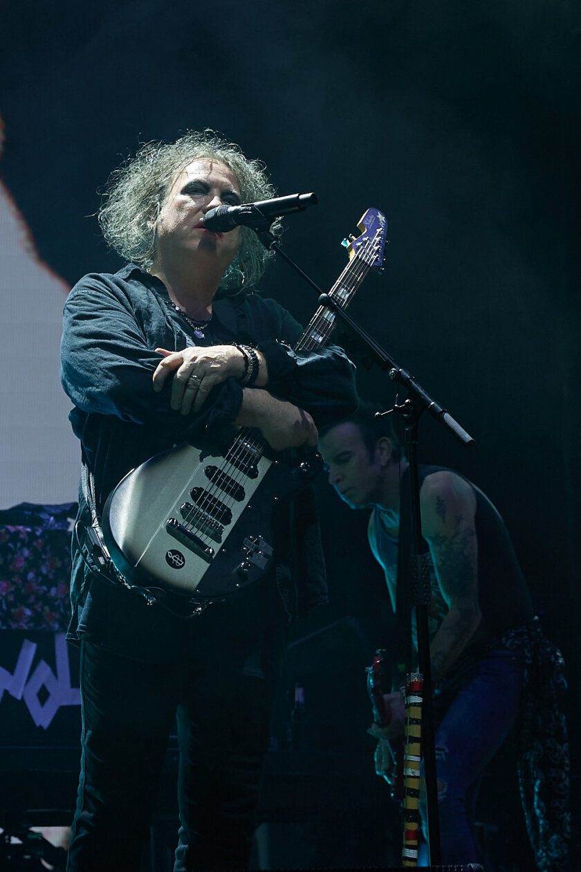 The Cure – Gut gelaunt auf Europa-Tour: Robert Smith und Band spielen ein mit Hits und Fanfavs gespicktes Set. – Robert.