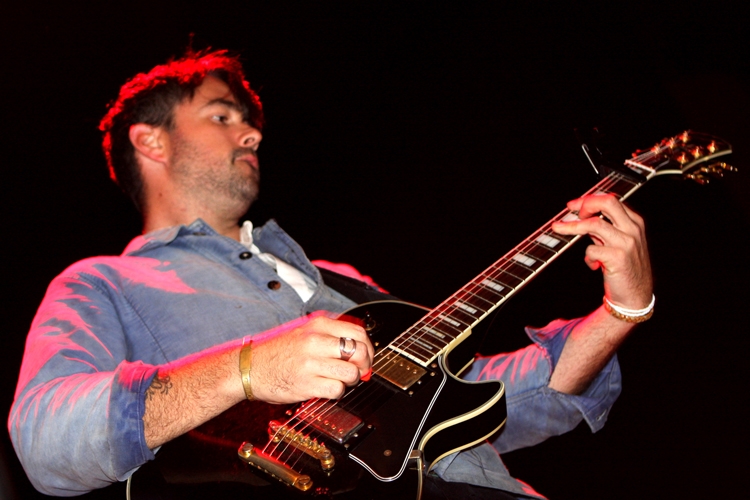 Adam Green – Gitarrist Williams.