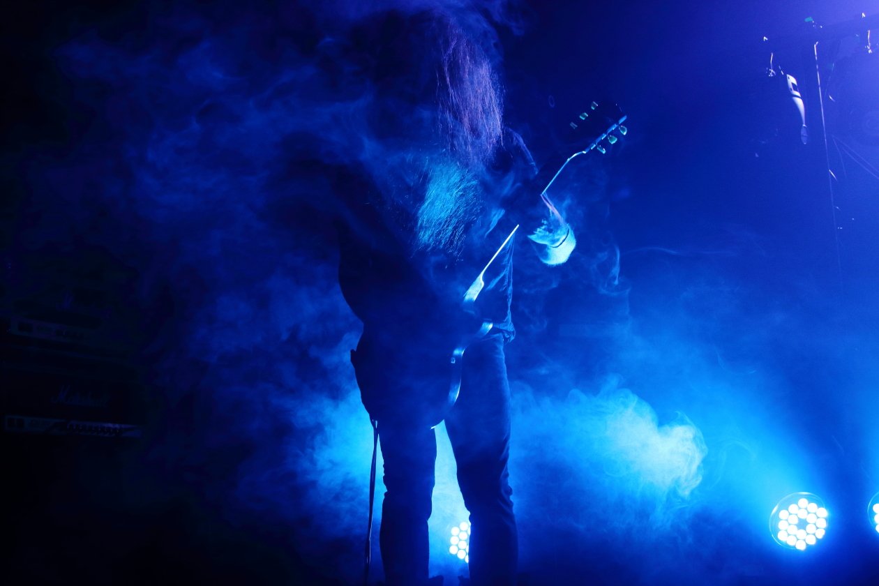 Alcest – Die Blackgaze-Pioniere auf Tour mit Anathema. – Zero im Dunst.