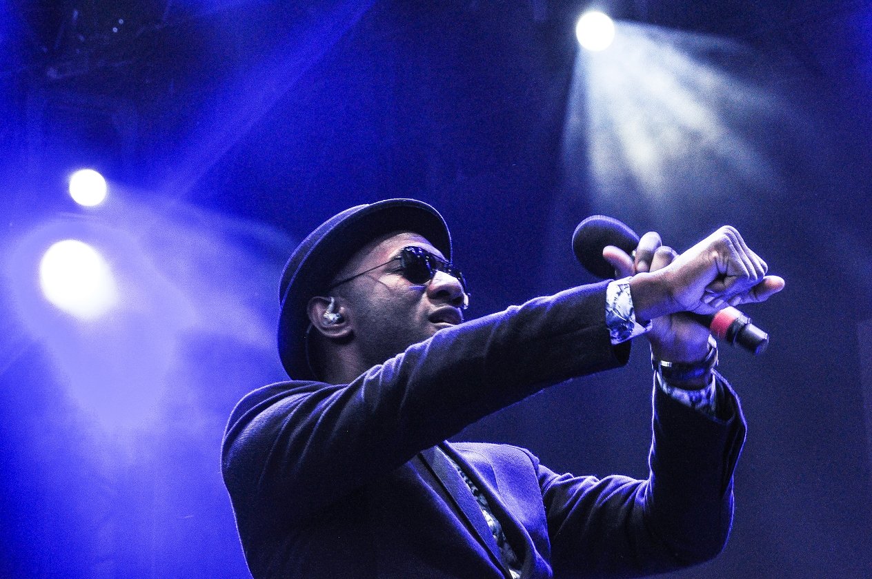 Aloe Blacc – He Needs A Dollar – der Pop-Genrecrosser live beim Moon And Stars Festival in Locarno. – … für seine Kollegin Lana Del Rey.