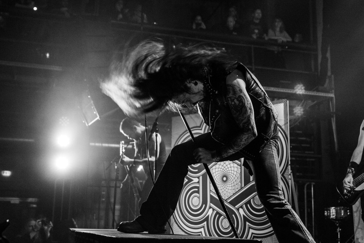Amorphis – Auf Co-Headliner-Tour mit Soilwork. – Headbangen ist Pflicht.