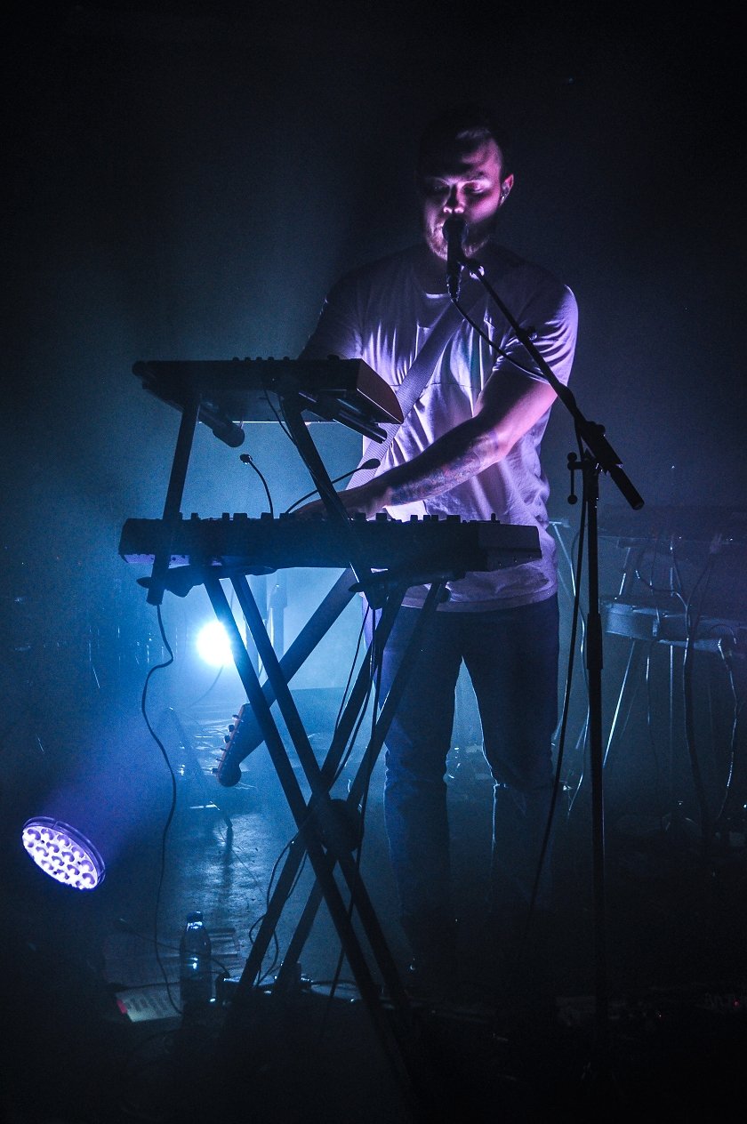 Ein Stück Island in der Domstadt: Ásgeir trotzt der Hitze. – Synthesizer.