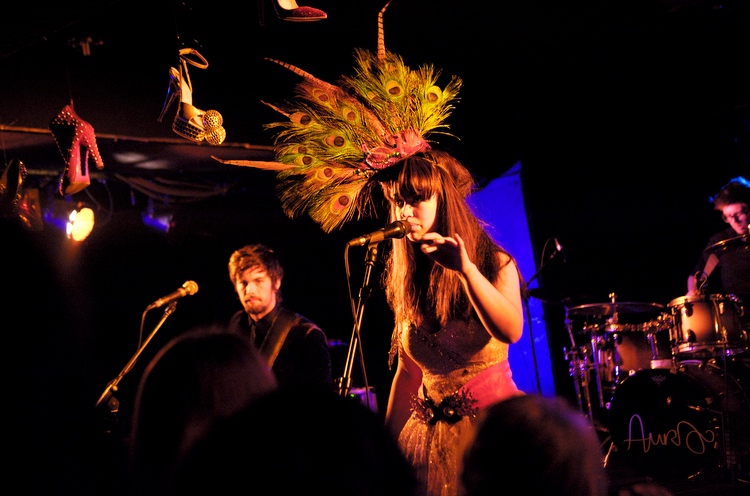 I Will Love You Monday - an einem Sonntagabend im Februar 2010. – Aura Dione live in Köln.