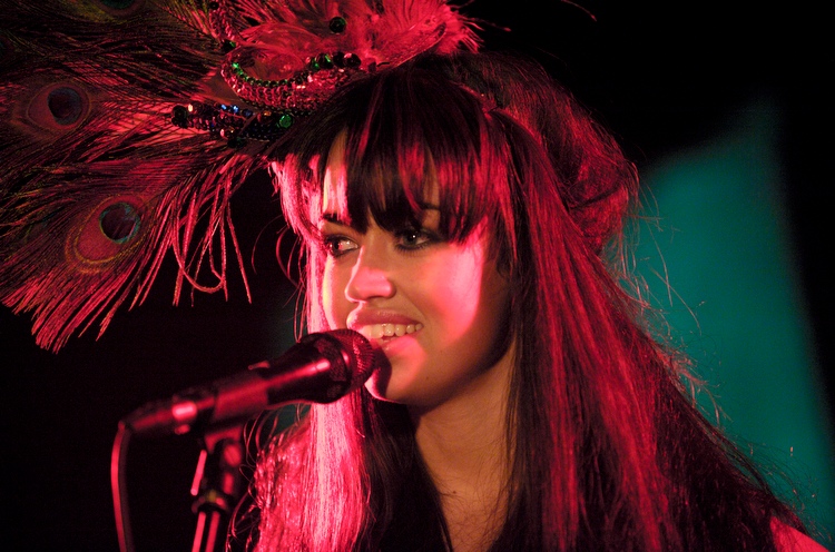 Aura Dione – I Will Love You Monday - an einem Sonntagabend im Februar 2010. – Live im Kölner Luxor