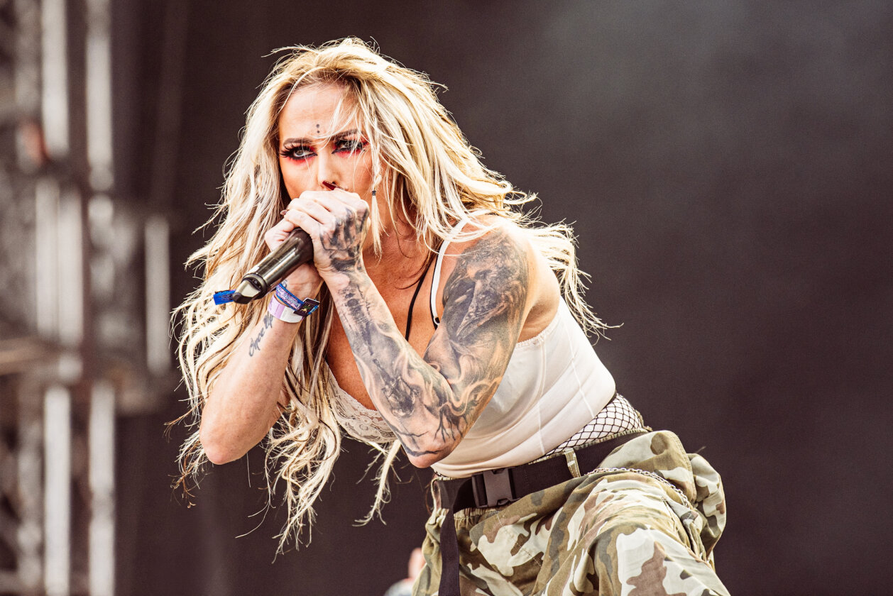 Lieferten einen phänomenalen Gig ab: Heidi Shepherd und Co. – Butcher Babies.