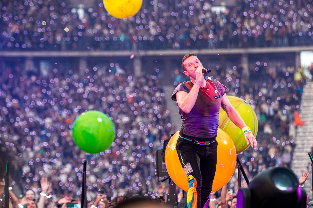 Coldplay – Chris Martin.