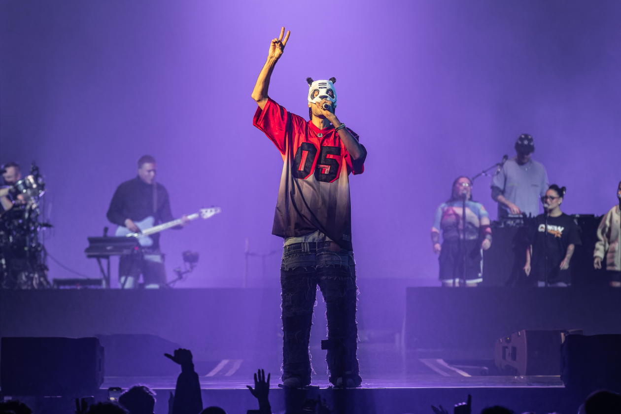 Auf "Chronicles"-Tour Tausende Fans feiern in der ausverkauften Arena. – Cro.