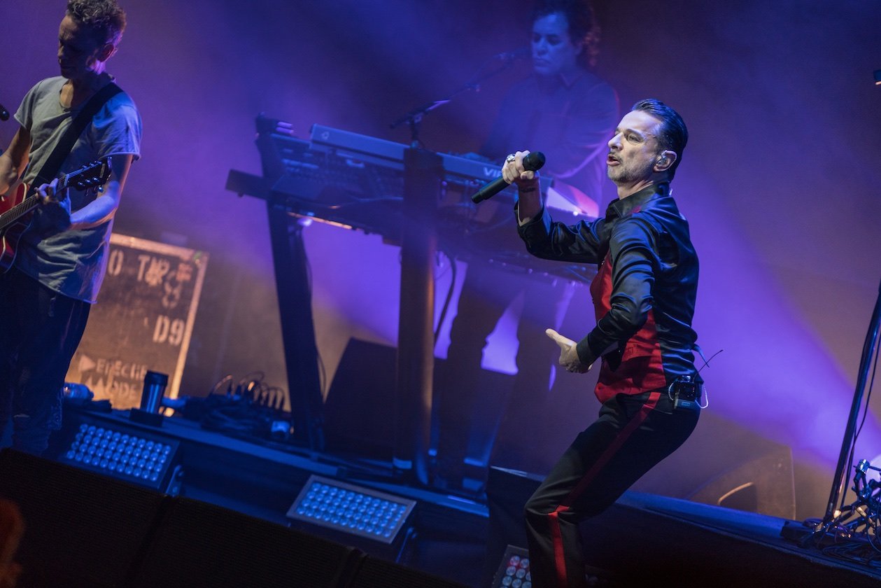 Die Livepremiere von "Spirit" am Tag der Albumveröffentlichung. – Depeche Mode.