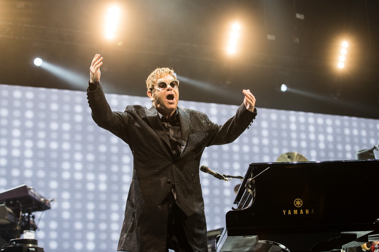 Elton John – Elton.