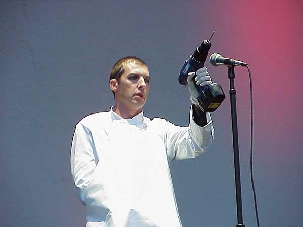 Fad Gadget im Vorprogramm von Depeche Mode, Hamburg 2001. – 