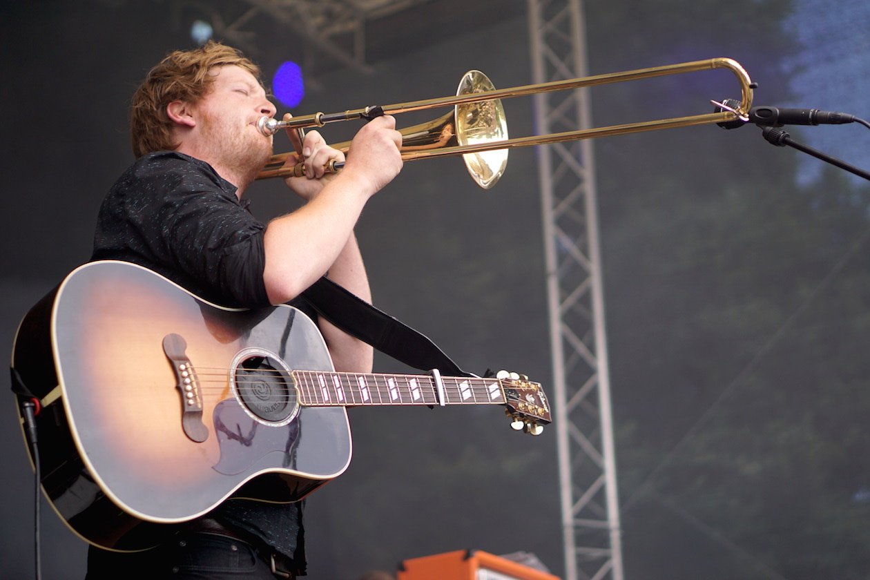 Element Of Crime, Notwist und Annenmaykantereit als Ersatz für die erkrankte Judith Holofernes: So war das Heimspiel Knyphausen 2017. – Beim Heimspiel-Frühschoppen am Sonntag. 