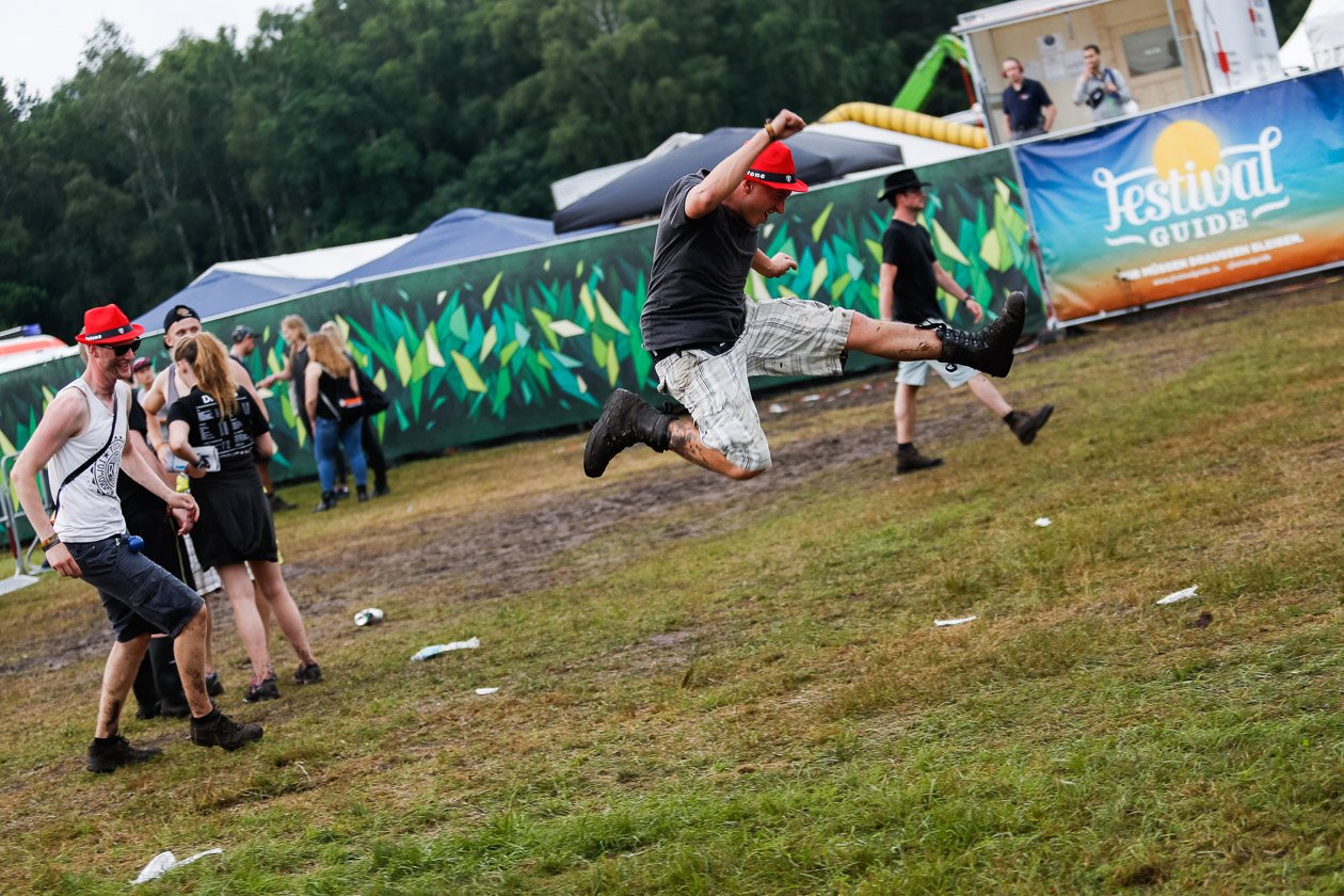 Alle Fotos zum Open-Air in Scheeßel. – ... Sport natürlich auch.