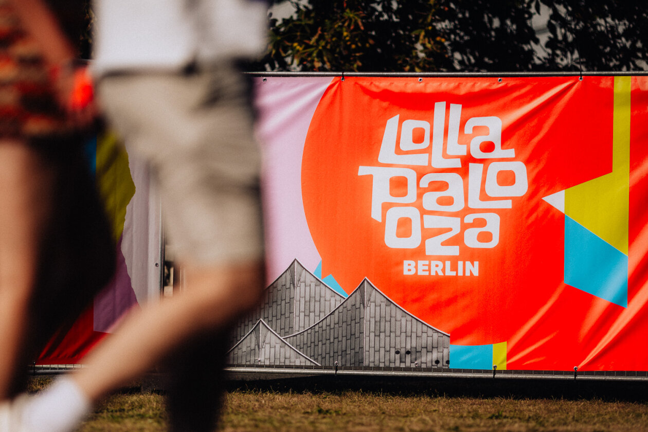 Der Sommer gibt dem feierwütigen Publikum noch mal alles. – Lollapalooza.