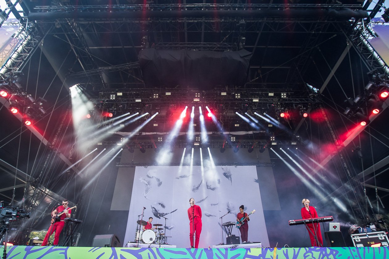 Casper, SXTN, Kraftwerk, Liam Gallagher, K.I.Z., David Guetta, The Weeknd etc. live im Berliner Olympiapark. – Weniger Bratz, mehr Gefühle: Kat Frankie.