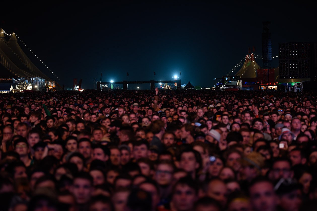 Die Bildergalerie zu Deutschlands größter Rocksause. – Kein Durchkommen.