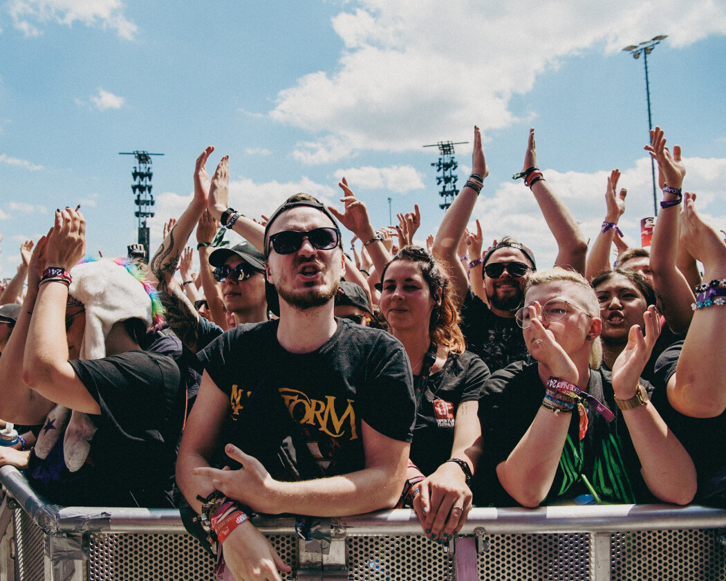 Nach dem Hochwasserdrama im Süden der Republik kehrt zum Glück die Sonne wieder zurück: Green Day, Billy Talent, Marsimoto u.v.a. in Nürnberg. – Fans.