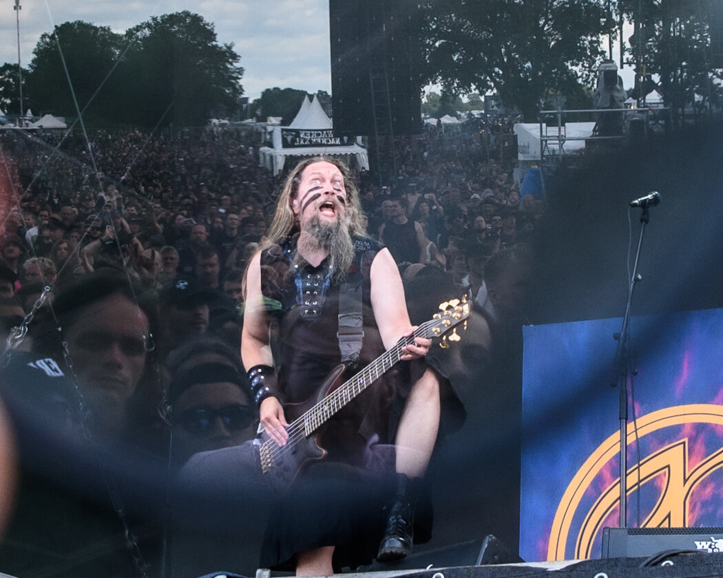 Zum Wochenende hin hat Odin ein Einsehen: Iron Maiden, Megadeth, Heaven Shall Burn, Biohazard, While She Sleeps oder Trivium drehen auf. – Ensiferum.