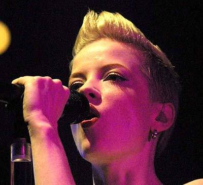 Garbage – Shirley Manson im Kölner Palladium, 10.04. 2002 – 