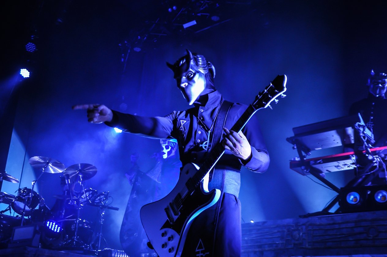 Body and Blood! Ghost live im Schlachthof Wiesbaden. – Are you on the square? Are you on the level?