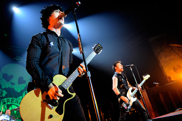Green Day in der Clubatmosphäre des Kölner E-Werks. – "21st Century Breakdown" erscheint am 15. Mai.