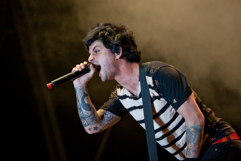 Green Day – Billie Joe Armstrong und Co. rocken die Meute bei jeder Temperatur. – Billie bei Rock am See.