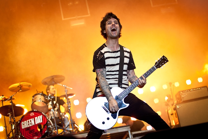 Green Day – Billie Joe Armstrong und Co. rocken die Meute bei jeder Temperatur. – Billie on stage.