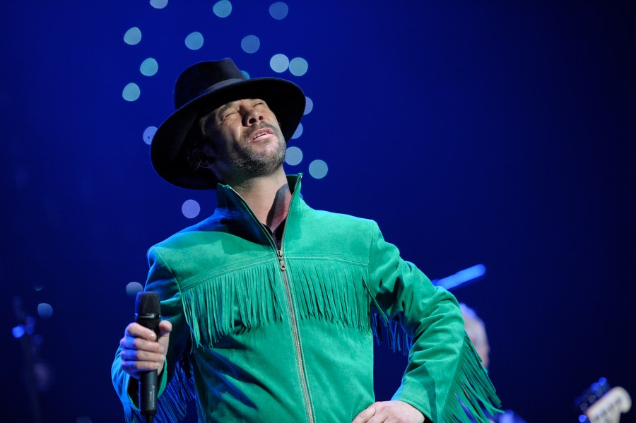 Nach Krankheit und ausgefallenen Terminen endlich in Oberhausen: Jamiroquai – Rock Dust Light Star als Opener.