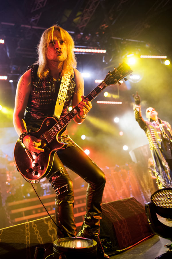 Judas Priest – Die Metal-Urviecher in Düsseldorf. – Ritchie Faulkner.