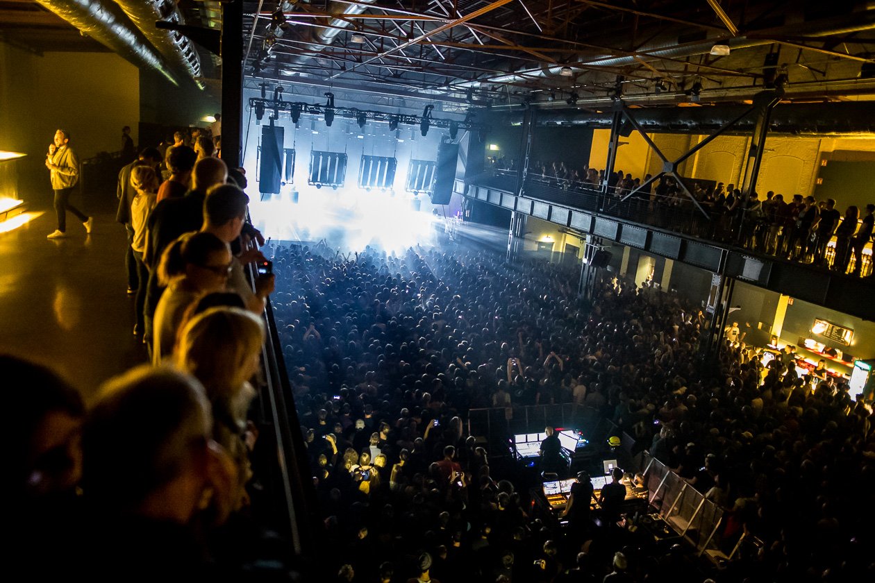 Justice – DIe französischen Dancestars vor 4.000 Fans. – Im Kölner Palladium.