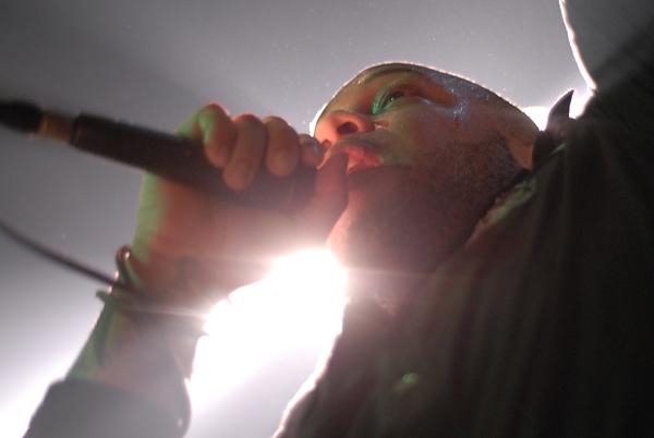 Killswitch Engage – Mit fetter Lichtshow unterwegs im Rohstofflager – 