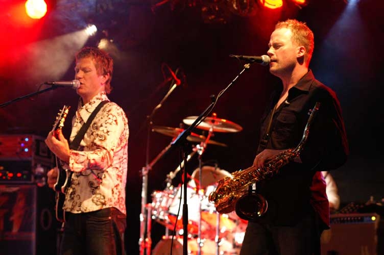 Level 42 – Bei den Jazz Open ließen Mike King und Co. die Funk-Sau raus. – 