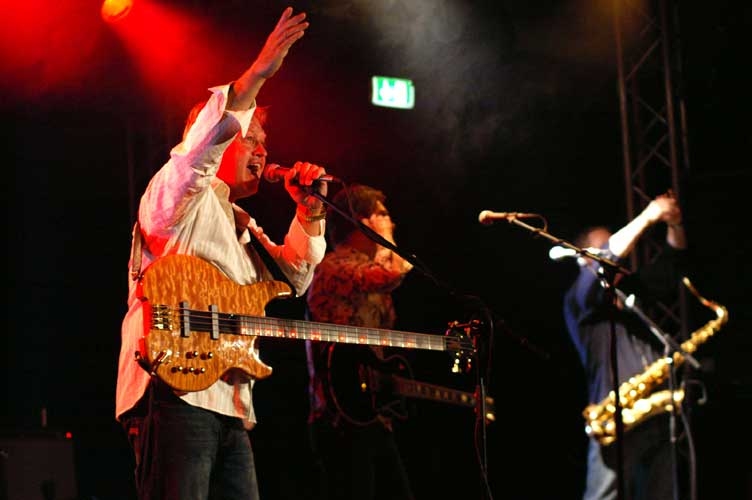 Level 42 – Bei den Jazz Open ließen Mike King und Co. die Funk-Sau raus. – 