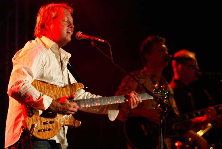 Level 42 – Bei den Jazz Open ließen Mike King und Co. die Funk-Sau raus. – 