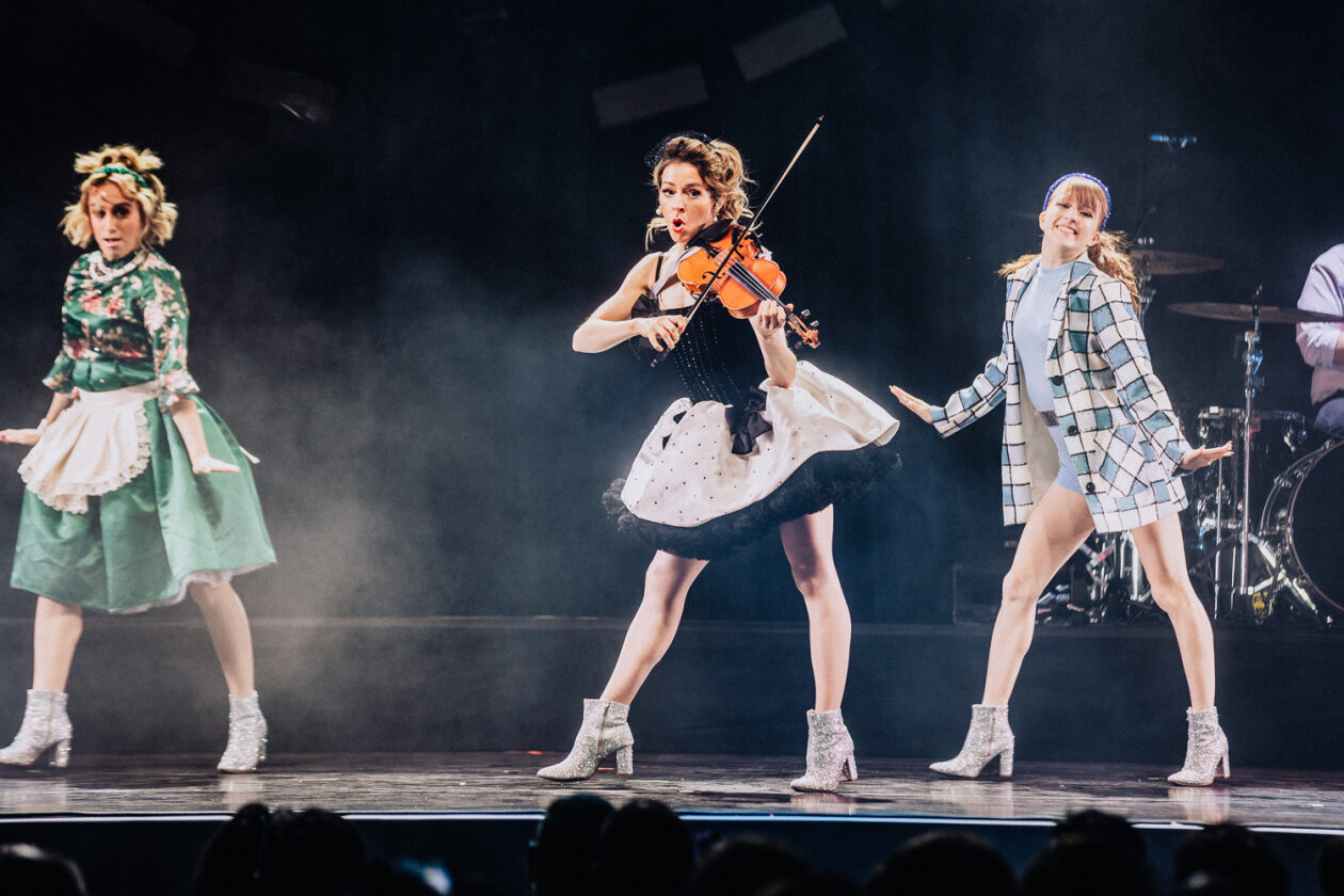 Weihnachtsshow: Die kalifornische Violistin und Komponistin auf Snow Waltz Tour. – Lindsey Stirling.