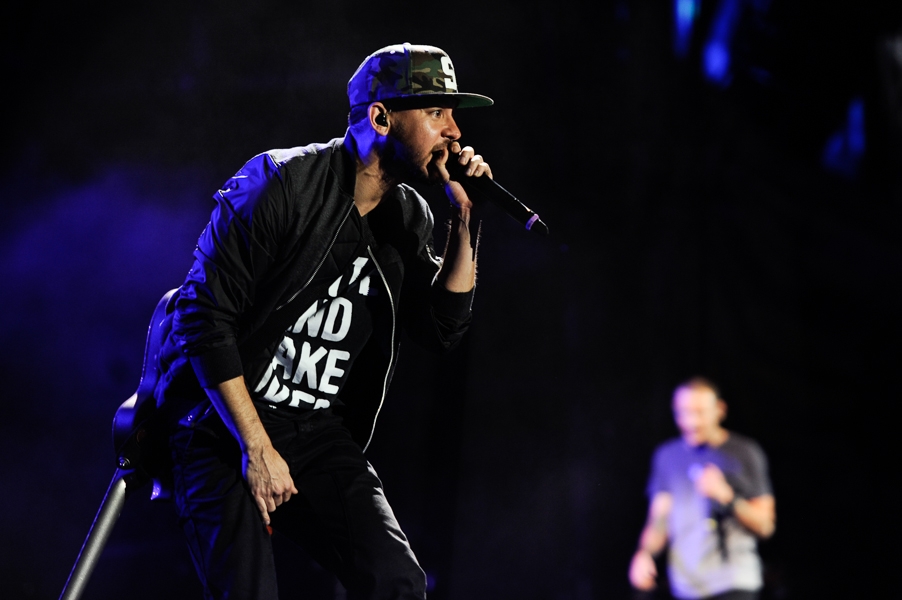 Linkin Park zerlegen ein letztes Mal den Nürburgring. – Mike Shinoda