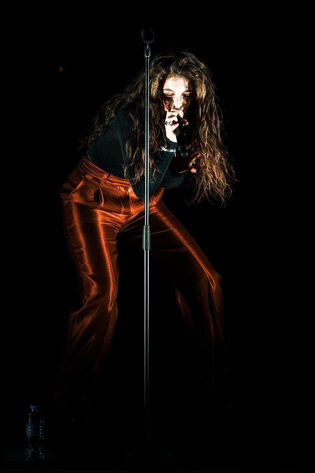 Lorde – Bezaubernd cool - die Neuseeländerin in der Hauptstadt. – In Berlin auf der Bühne.