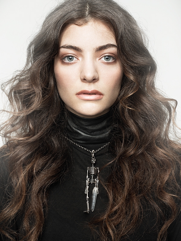 Lorde – Die junge Neuseeländerin erobert die Pop-Welt – Mit 16 landet sie in US und UK den ersten  Nr. 1 Hit ("Royals")