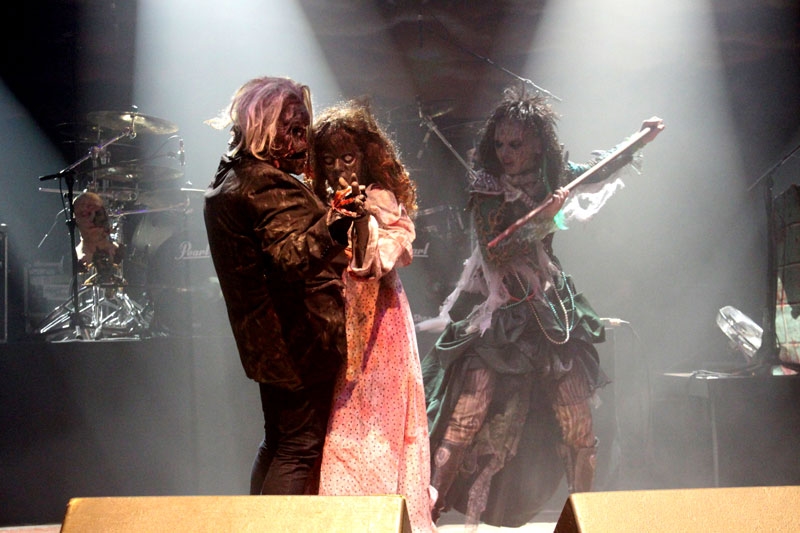 Lordi – Rockten zum Abschluss die Halle – Zombies und Lady Awa de Paysant