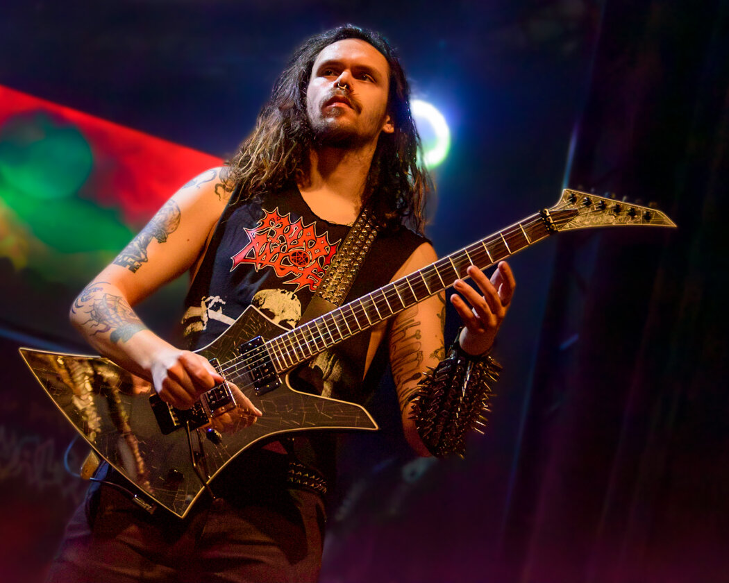 Max & Igor Cavalera – Die beiden Metal-Legenden Max und Igor Cavalera bringen frühes Sepultura-Material auf die Bühne. – Travis Stone. 