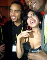 Amy Winehouse: Sauftour kostet Schneidezahn