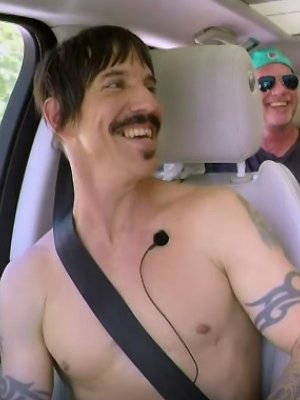 Carpool Karaoke mit RHCP: Wrestling im Vorgarten