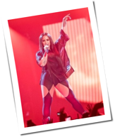Demi Lovato: Sängerin liegt im Krankenhaus