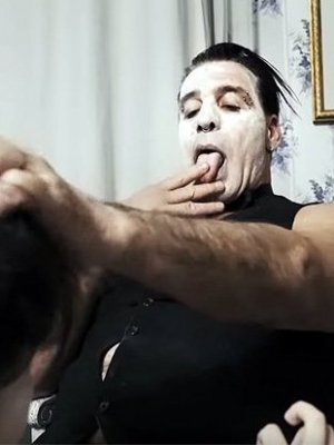 Metalsplitter: Rammstein-Sänger dreht Sexfilm