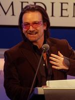 U2: Bono kritisiert Berlusconi