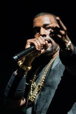 Vorchecking: Kanye West, LaBrassBanda