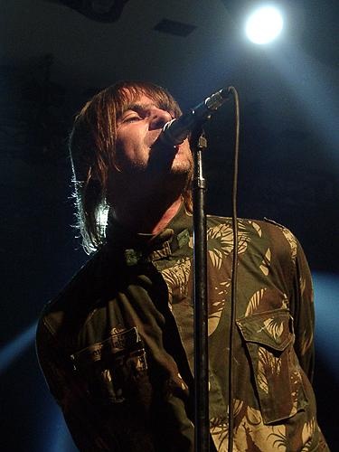 Oasis – Die Inseltwins bei ihrem Auftritt am 29.11.2002 im Messecentrum B. – Und Liam?